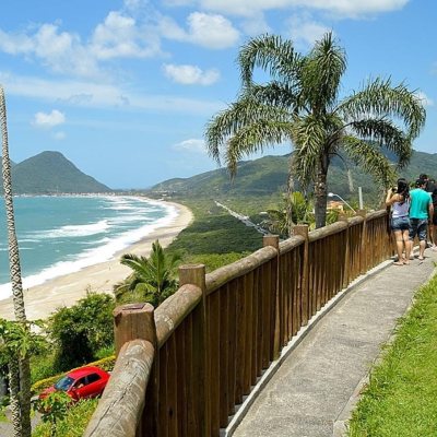 Casa Residencial com 182m², 3 quartos, 1 suíte, 1 garagem, no bairro Campeche em Florianópolis