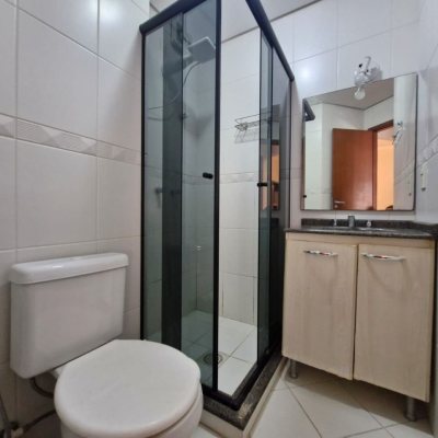 Apartamentos com 60m², 2 quartos, 1 suíte, 1 garagem, no bairro Centro em Florianópolis