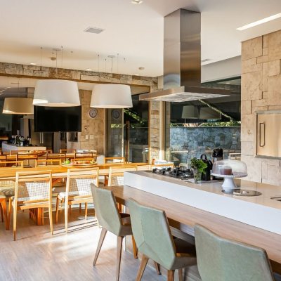 Casa em Condomínio com 842m², 4 quartos, 4 suítes, 5 garagens, no bairro Cacupé em Florianópolis