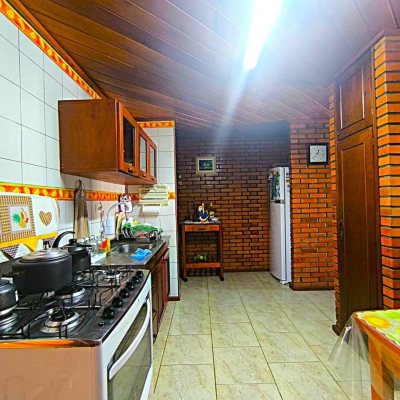 Casa Residencial com 153m², 3 quartos, 1 suíte, 1 garagem, no bairro Ingleses em Florianópolis