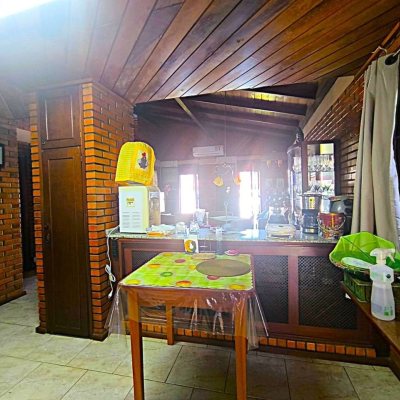 Casa Residencial com 153m², 3 quartos, 1 suíte, 1 garagem, no bairro Ingleses em Florianópolis