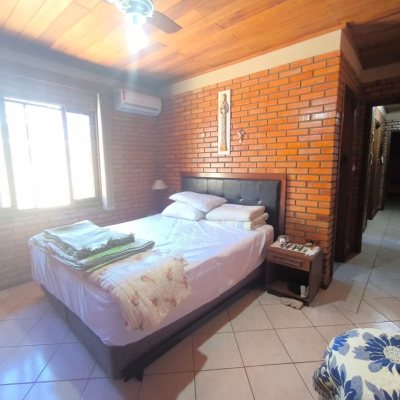 Casa Residencial com 153m², 3 quartos, 1 suíte, 1 garagem, no bairro Ingleses em Florianópolis