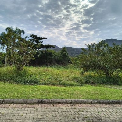 Terrenos Residenciais com 403m², no bairro Pântano do Sul em Florianópolis