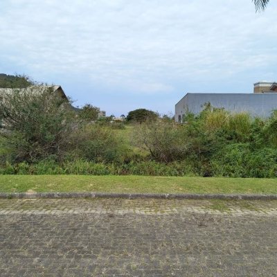 Terrenos Residenciais com 403m², no bairro Pântano do Sul em Florianópolis