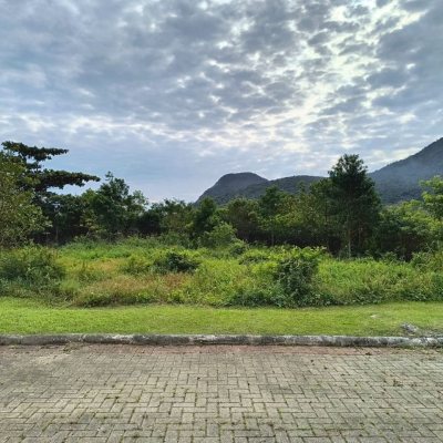 Terrenos Residenciais com 403m², no bairro Pântano do Sul em Florianópolis