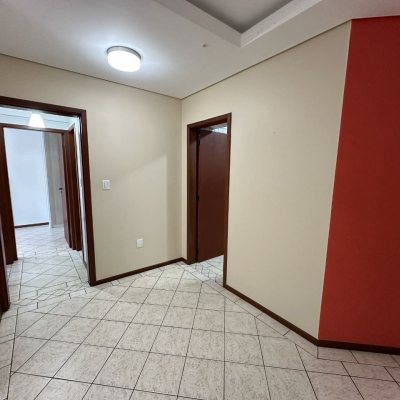 Apartamentos com 63m², 2 quartos, 1 garagem, no bairro Capoeiras em Florianópolis