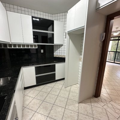 Apartamentos com 63m², 2 quartos, 1 garagem, no bairro Capoeiras em Florianópolis