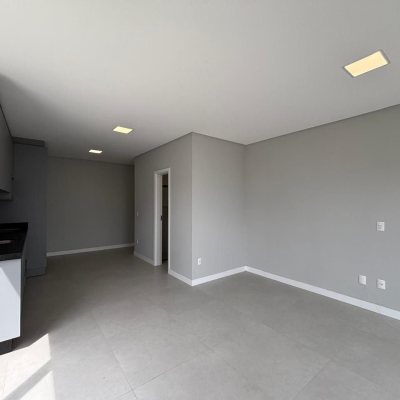 Studio Residencial com 75m², 1 quarto, 1 suíte, 1 garagem, no bairro Coqueiros em Florianópolis