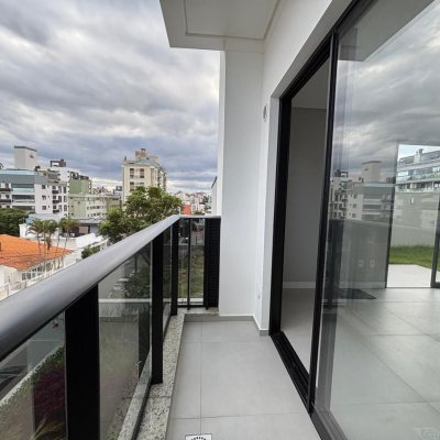 Studio Residencial com 75m², 1 quarto, 1 suíte, 1 garagem, no bairro Coqueiros em Florianópolis