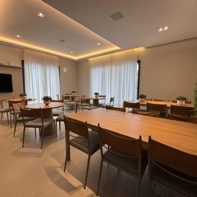 Studio Residencial com 75m², 1 quarto, 1 suíte, 1 garagem, no bairro Coqueiros em Florianópolis