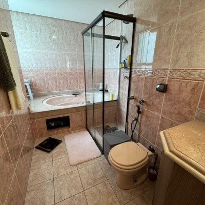 Cobertura com 418m², 3 quartos, 3 suítes, 4 garagens, no bairro Centro em Florianópolis