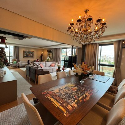 Cobertura com 418m², 3 quartos, 3 suítes, 4 garagens, no bairro Centro em Florianópolis