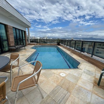 Cobertura com 418m², 3 quartos, 3 suítes, 4 garagens, no bairro Centro em Florianópolis