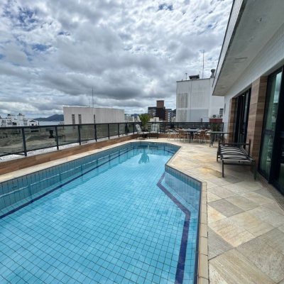 Cobertura com 418m², 3 quartos, 3 suítes, 4 garagens, no bairro Centro em Florianópolis