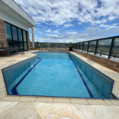 Cobertura com 418m², 3 quartos, 3 suítes, 4 garagens, no bairro Centro em Florianópolis