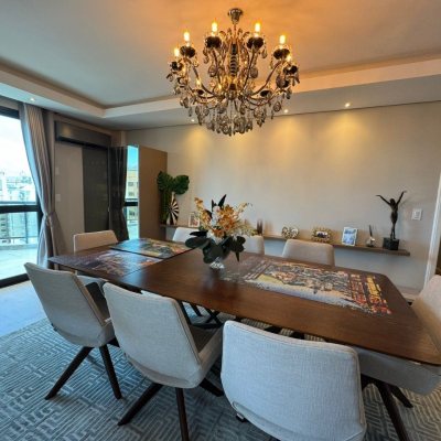 Cobertura com 418m², 3 quartos, 3 suítes, 4 garagens, no bairro Centro em Florianópolis