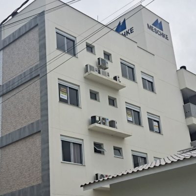Apartamentos com 69m², 3 quartos, 2 suítes, 1 garagem, no bairro Palmas em Governador Celso Ramos