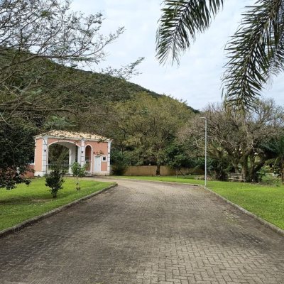 Terrenos Residenciais com 401m², no bairro Pântano do Sul em Florianópolis