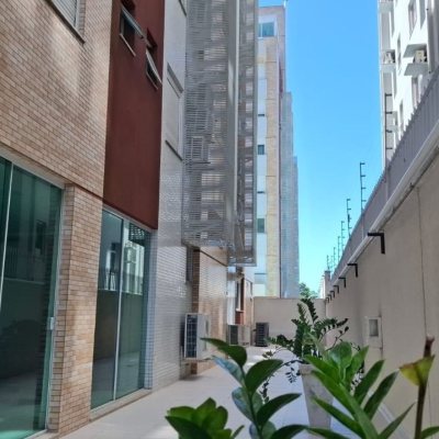 Apartamentos com 75m², 2 quartos, 1 suíte, 2 garagens, no bairro Centro em Florianópolis