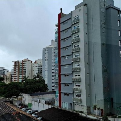 Apartamentos com 75m², 2 quartos, 1 suíte, 2 garagens, no bairro Centro em Florianópolis