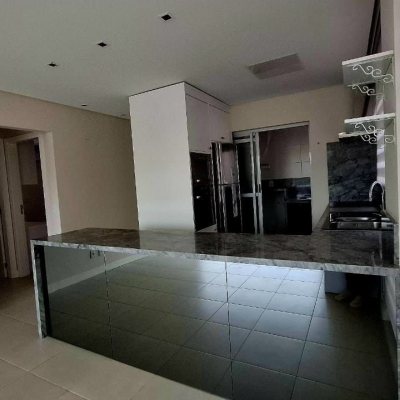 Apartamentos com 75m², 2 quartos, 1 suíte, 2 garagens, no bairro Centro em Florianópolis