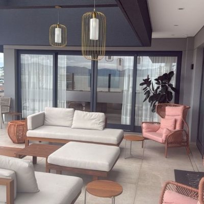 Apartamentos com 79m², 2 quartos, 2 suítes, 1 garagem, no bairro Estreito em Florianópolis