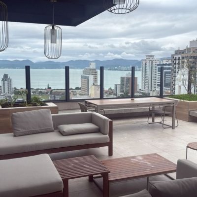 Apartamentos com 79m², 2 quartos, 2 suítes, 1 garagem, no bairro Estreito em Florianópolis