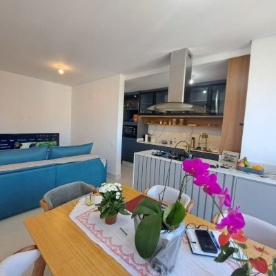 Apartamentos com 79m², 2 quartos, 2 suítes, 1 garagem, no bairro Estreito em Florianópolis