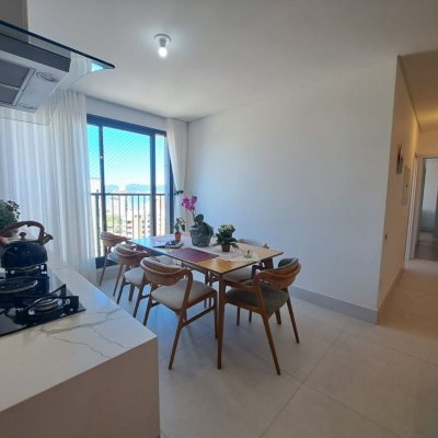 Apartamentos com 79m², 2 quartos, 2 suítes, 1 garagem, no bairro Estreito em Florianópolis