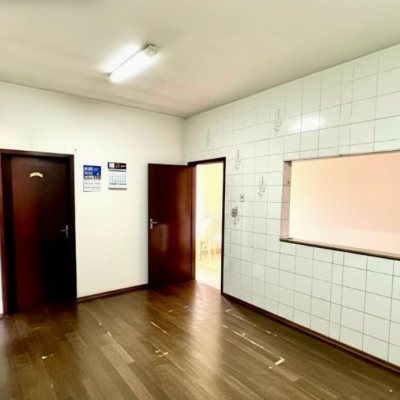 Casa Residencial com 131m², 3 quartos, 2 garagens, no bairro Salto Weissbach em Blumenau