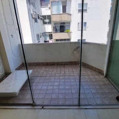 Apartamentos com 79m², 1 quarto, 1 suíte, no bairro Trindade em Florianópolis