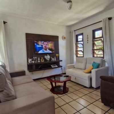 Casa Residencial com 235m², 4 quartos, 2 suítes, 1 garagem, no bairro Ingleses em Florianópolis