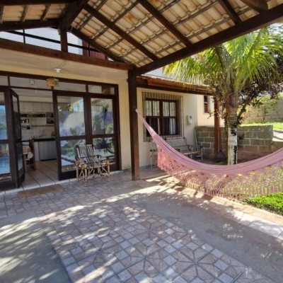 Casa Residencial com 235m², 4 quartos, 2 suítes, 1 garagem, no bairro Ingleses em Florianópolis