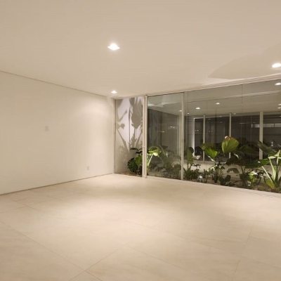 Casa em Condomínio com 297m², 4 quartos, 4 suítes, 6 garagens, no bairro São João Do Rio Vermelho em Florianópolis