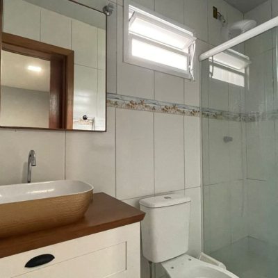 Casa Residencial com 122m², 3 quartos, 2 suítes, 2 garagens, no bairro Ingleses do Rio Vermelho em Florianópolis