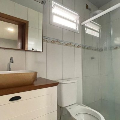 Casa Residencial com 122m², 3 quartos, 2 suítes, 2 garagens, no bairro Ingleses do Rio Vermelho em Florianópolis