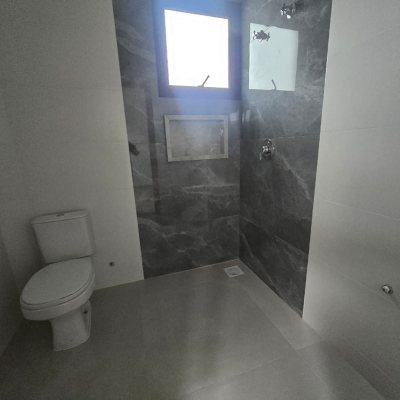 Casa Residencial com 189m², 4 quartos, 3 suítes, 2 garagens, no bairro Rio Tavares em Florianópolis