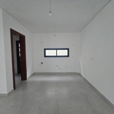 Casa Residencial com 189m², 4 quartos, 3 suítes, 2 garagens, no bairro Rio Tavares em Florianópolis