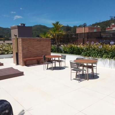 Studio Residencial com 50m², 1 quarto, 1 garagem, no bairro Córrego Grande em Florianópolis