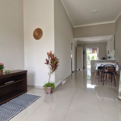 Casa Residencial com 80m², 2 quartos, 1 suíte, 1 garagem, no bairro São João Do Rio Vermelho em Florianópolis