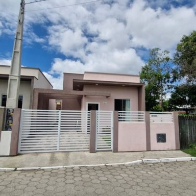 Casa Residencial com 80m², 2 quartos, 1 suíte, 1 garagem, no bairro São João Do Rio Vermelho em Florianópolis