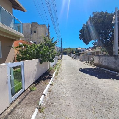 Casa Residencial com 100m², 2 quartos, 1 garagem, no bairro Ingleses do Rio Vermelho em Florianópolis
