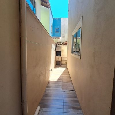 Casa Residencial com 100m², 2 quartos, 1 garagem, no bairro Ingleses do Rio Vermelho em Florianópolis