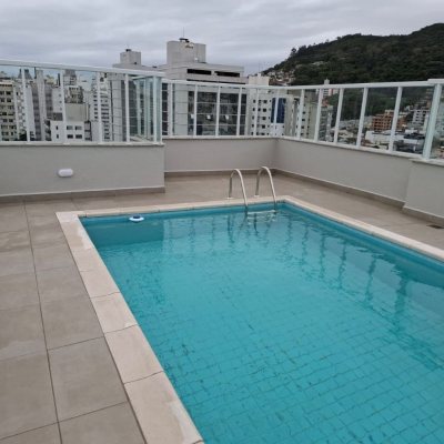 Apartamentos com 95m², 3 quartos, 1 suíte, 1 garagem, no bairro Centro em Florianópolis