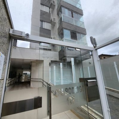 Apartamentos com 95m², 3 quartos, 1 suíte, 1 garagem, no bairro Centro em Florianópolis