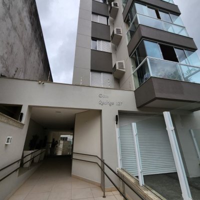 Apartamentos com 95m², 3 quartos, 1 suíte, 1 garagem, no bairro Centro em Florianópolis