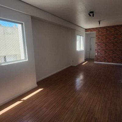 Apartamentos com 95m², 3 quartos, 1 suíte, 1 garagem, no bairro Centro em Florianópolis