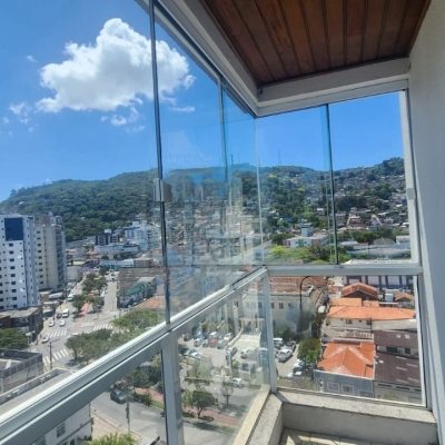 Apartamentos com 95m², 3 quartos, 1 suíte, 1 garagem, no bairro Centro em Florianópolis
