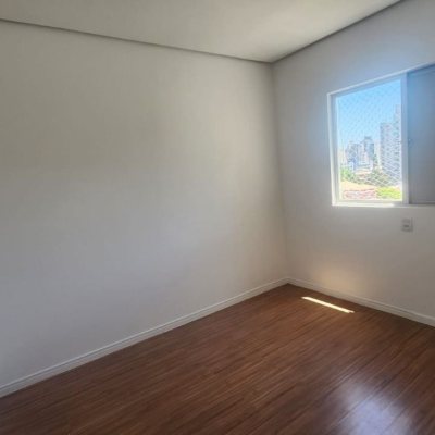 Apartamentos com 95m², 3 quartos, 1 suíte, 1 garagem, no bairro Centro em Florianópolis