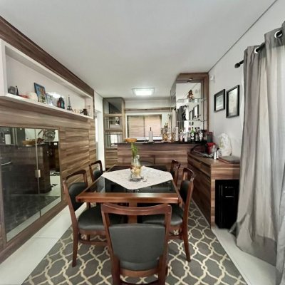 Casa Residencial com 121m², 3 quartos, 1 suíte, 2 garagens, no bairro Campeche em Florianópolis